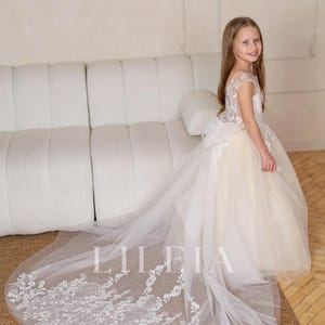 Flower girl dress with floral lace, Junior bridesmaid dress, Girl wedding dress, Sleeveless flower girl dress