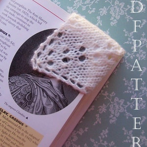 Knitting Patterng Corner Bookmark 2 Variations Instant Download