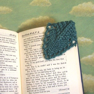 Corner Bookmark Instant Download Knitting Patterns 4 Leaf Designs image 4