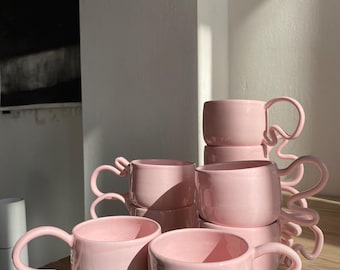 Tazza in ceramica fatta a mano. Tazze rosa uniche