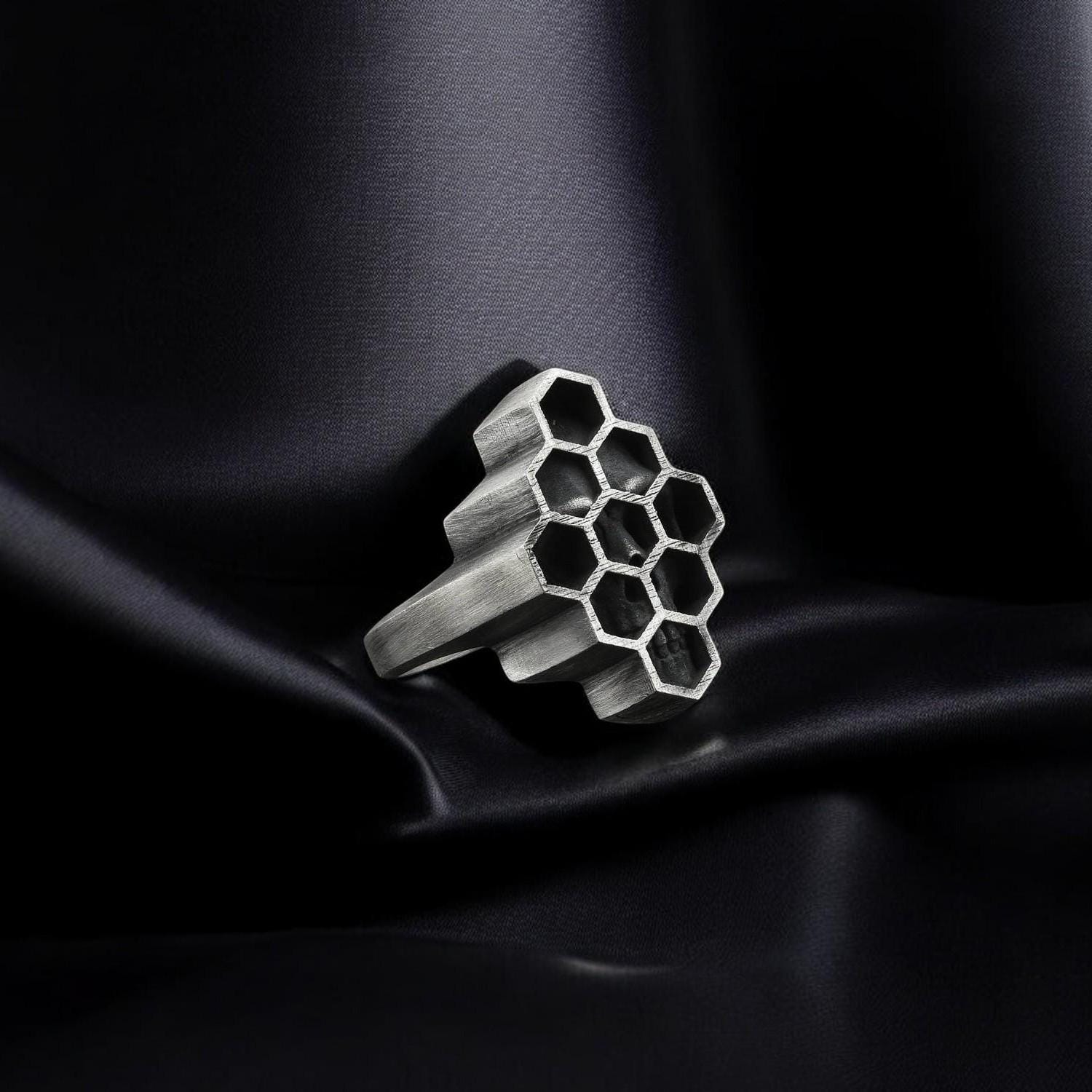 Geometrische Bienenwabe Silber Ring, moderne Natur inspiriert Statement Ring für Frauen oder Männer, mutige Biene Schmuck Geschenk, Hexagon Bienenstock Ring