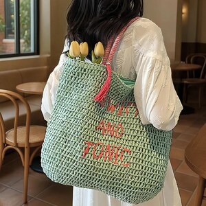 Bolso de crochet con letras verdes, bolso de hombro tejido, diseño hueco, bolso de mujer, regalo para novia, bolso de crochet de verano