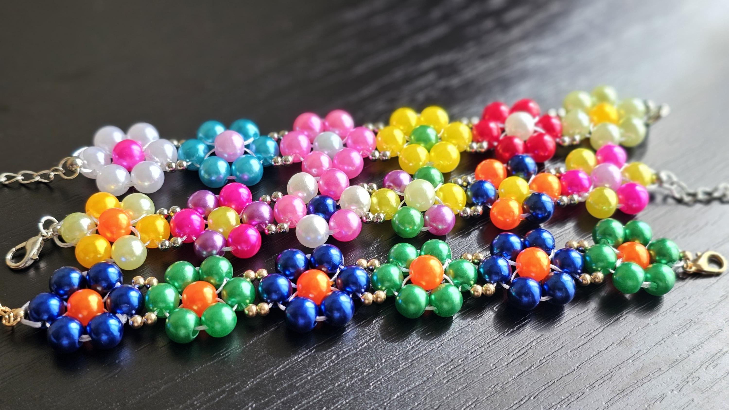 カラフルなビーズフラワーブレスレット「夏の花」｜ハンドメイド