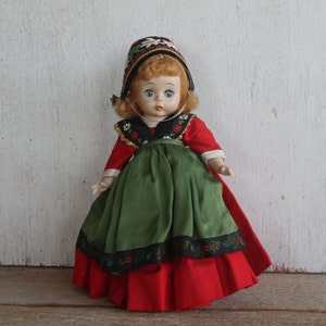 Sweden 592 // Madame Alexander International Doll // Vintage - Etsy