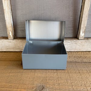 Vintage Metal File Box in Gray // Recipe Tin, Flashcard Storage, Etc. // Office