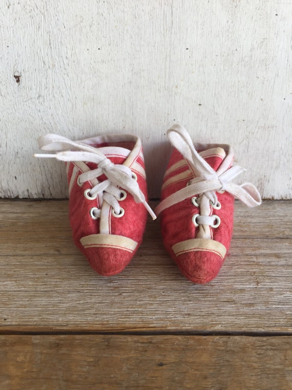 Vintage Baby Shoes // Red Felt // Baby Boy // Foo… - image 2