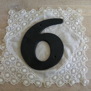 Casa de plástico vintage número 6 ou 9