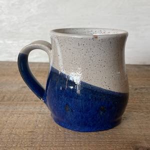Vintage Ceramic Pottery Mug // White, Tan, Blue Speckled Stoneware, Wave & Drip Style