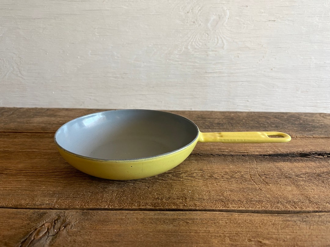 Vintage Yellow Cast Iron Skillet // Heavy Duty Pan // 6 Etsy