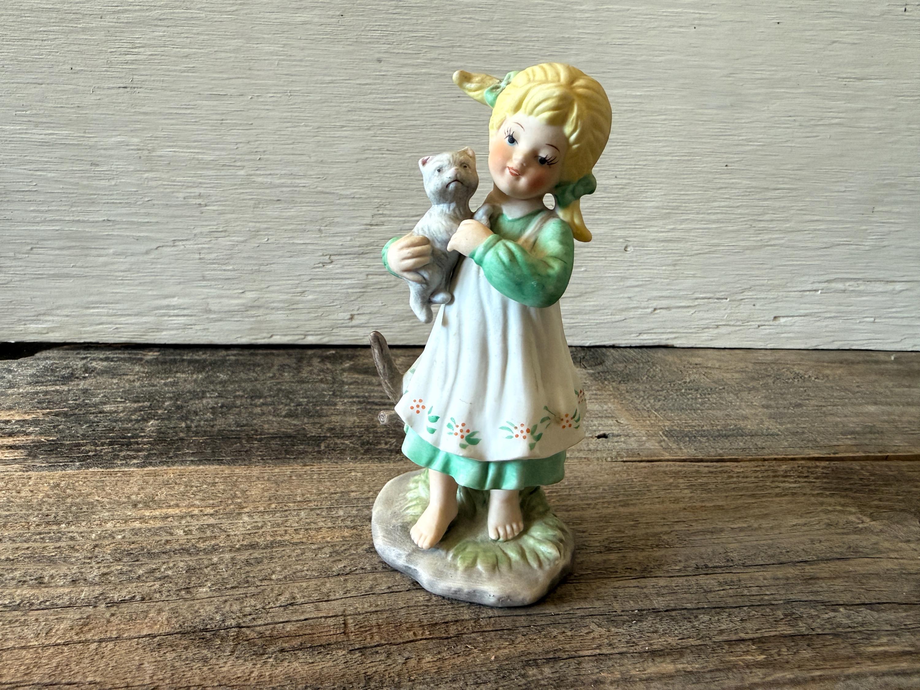 Kelvin Exclusives Figurine - Etsy