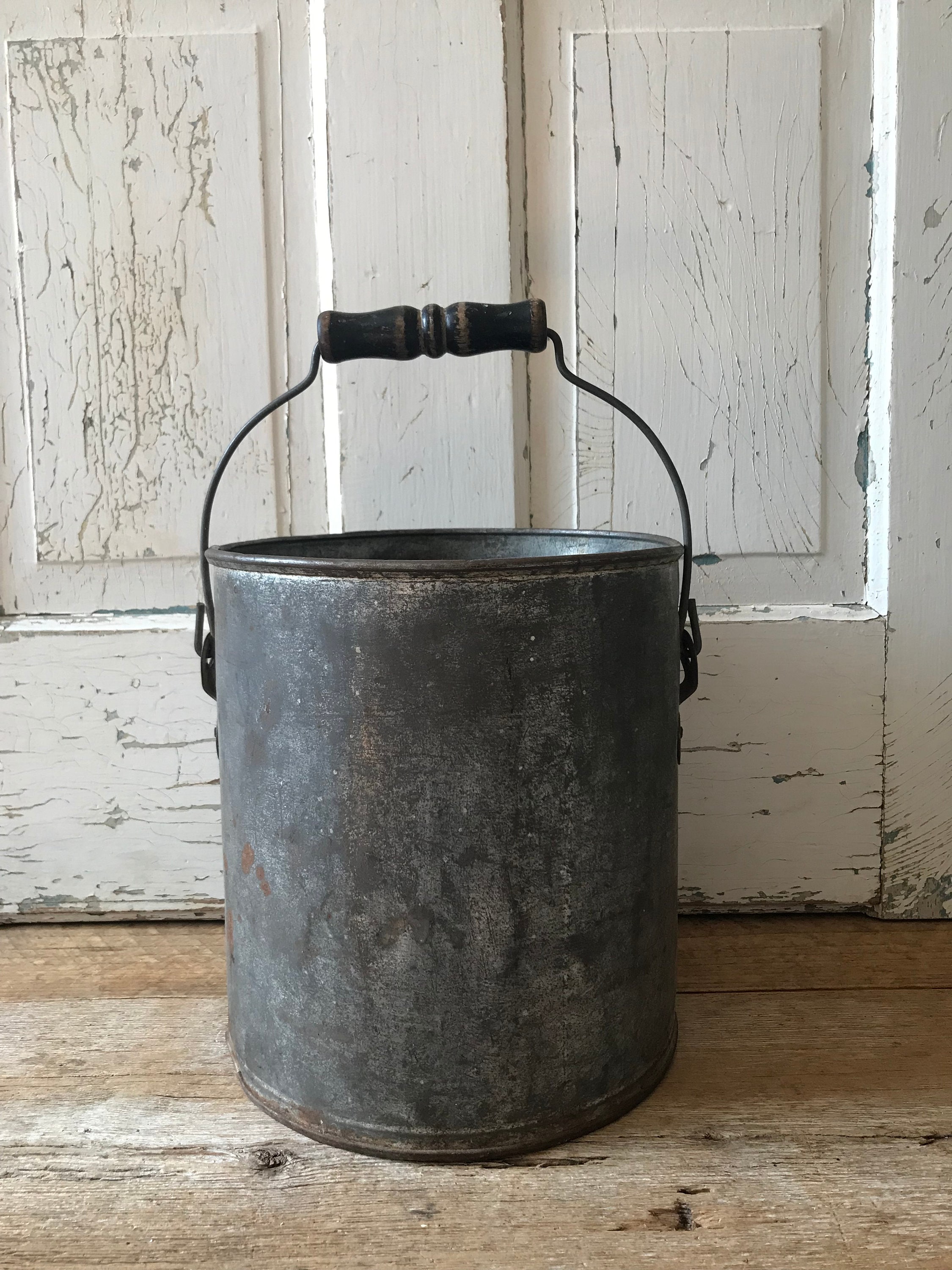 Small 6 Round Metal Bucket With Handle, Vintage Rustic Farmhouse Container  Storage 