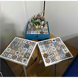 Handmade Ceramic Tile Side Table: Solid Wood Accent Table (32x32cm)