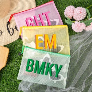 Große Schatten Monogramm Pool Tasche, Brautjungfern Hochzeit Tasche, Sonnencreme Aufbewahrungstasche, Junggesellinnenabschied Geschenk, Brautjungfer Geschenk Tasche, Mädchen Reise