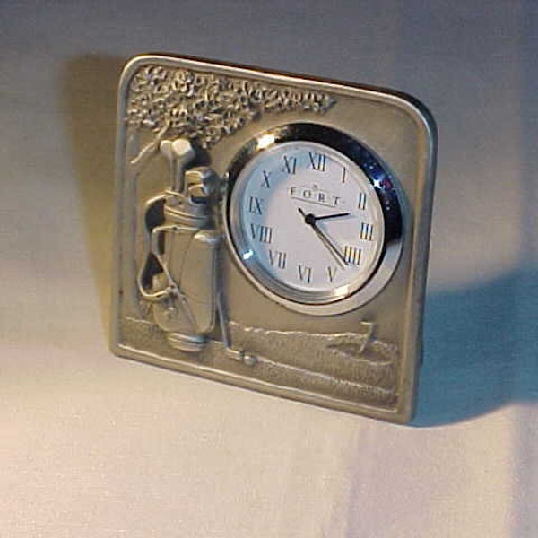 Miniature Fort Pewter Golf Theme Quartz Desk Clock Working Condition Table Clock Shelf Clock