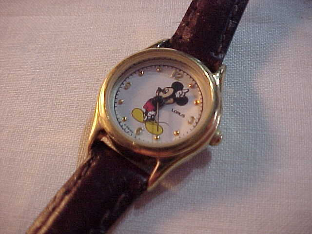 Lorus Mickey Mouse Gold and Brown Watch Lorus Mickey Mouse Watch V515 6128 Gold Dial Brown Leather  main image 3