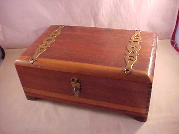 Western Red Cedar Dresser Box Lined Jewelry Box With Mirror Etsy