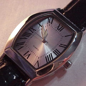 Men&#39;s Silver Quartz Watch In Working Condition With Black Genuine Leather Band