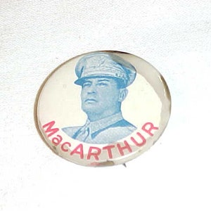 1940s MacArthur Vintage Pin Back Button