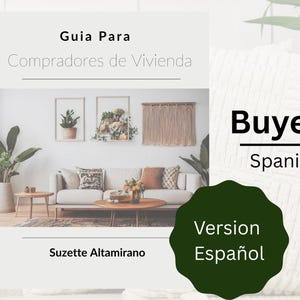 Peut inclure: Couverture de livre avec le titre "Buyer Guide Spanish Version". L'image présente un salon avec un canapé, des plantes et des œuvres d'art. Le nom de l'auteur est Suzette Altamirano.