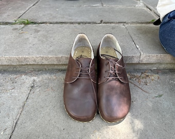 Handmade Leather Barefoot Oxfords: Comfortable Grounding Shoes