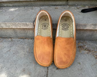 Handgefertigte Barfußschuhe aus Leder: Natürliches Gehen, Bequeme Erdung