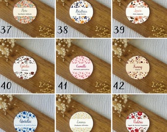 Badge soignant personnalisé 75mm floral