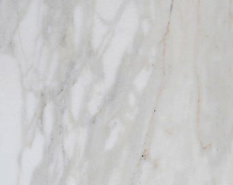 Fondo fotográfico de vinilo con textura de mármol marfil: ideal para fotografía de productos, estilismo gastronómico y creación de contenido.