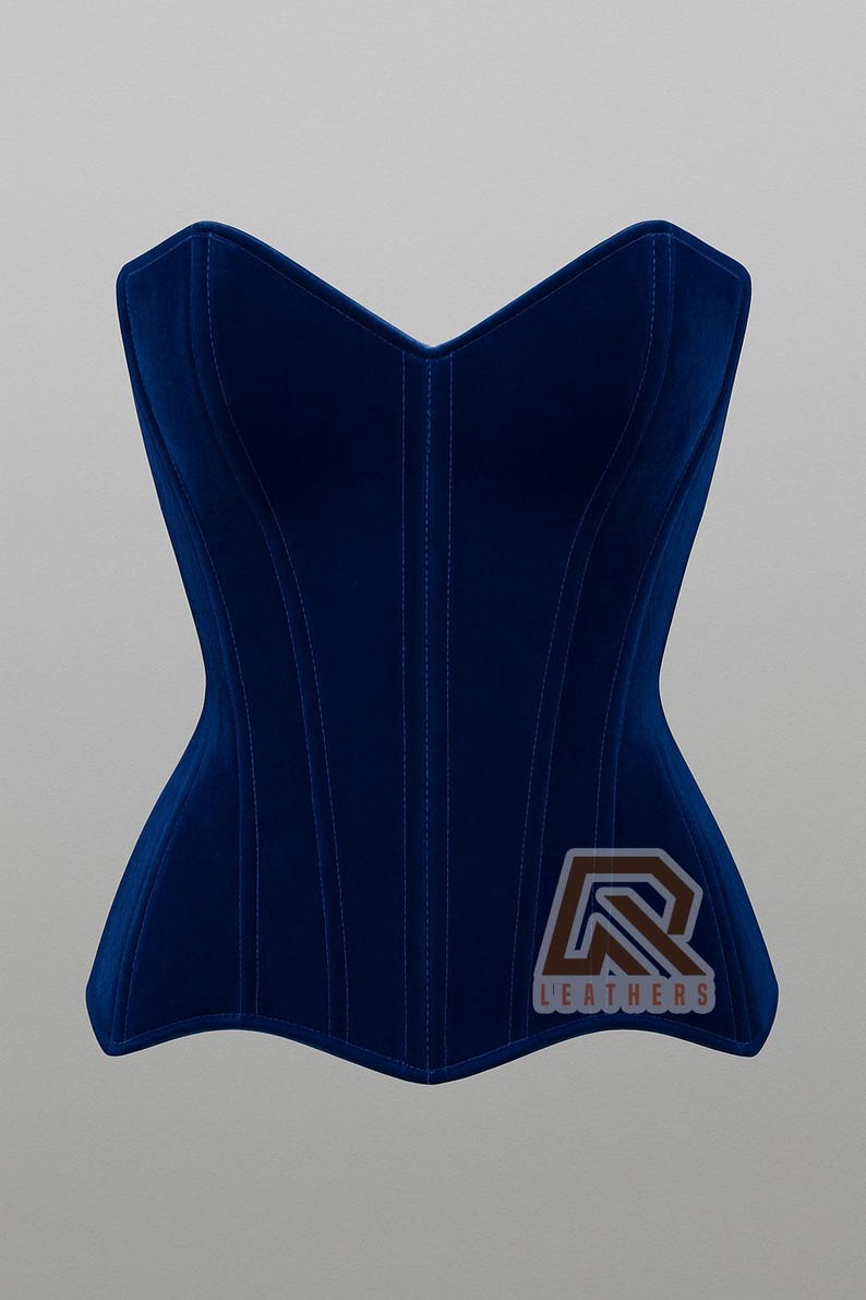 Puede incluir: Un cors&eacute; azul marino con costuras verticales. El cors&eacute; presenta un logotipo marr&oacute;n y blanco que dice "R LEATHERS". La prenda tiene una silueta cl&aacute;sica y est&aacute; hecha de un material suave y aterciopelado.