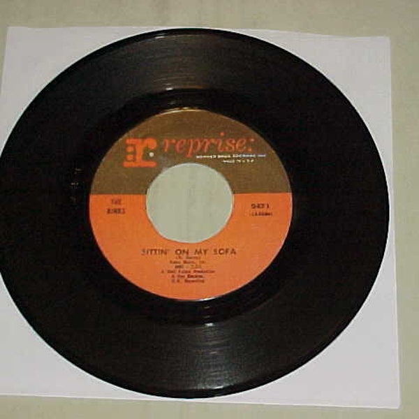 The Kinks - 45 Vinyl Record - Dedicated Follower Of Fashion / Sittin' On My Sofa