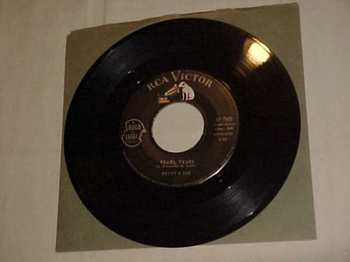 Betty & Sue 45 Vinyl Record Tears Tears / A Hoot An' Etsy