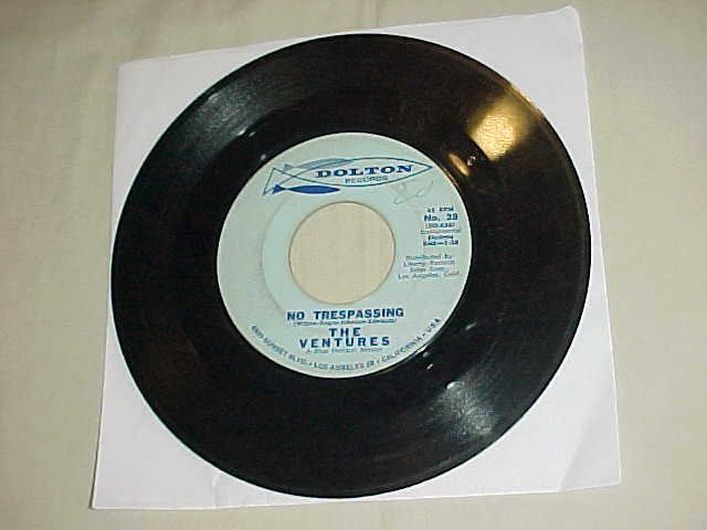 最も信頼できる The Ventures trespassing No / Perfidia - Record Vinyl 45 - 管楽器・吹奏楽器