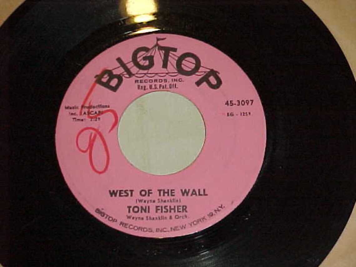 Toni Fisher West Of The Wall