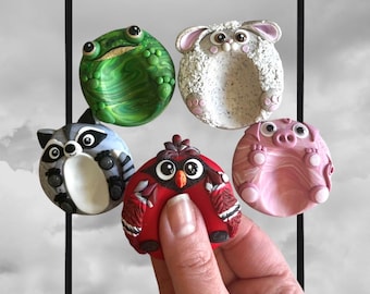 Pocket Pals Clay zorgstenen.  Wordt apart verkocht.