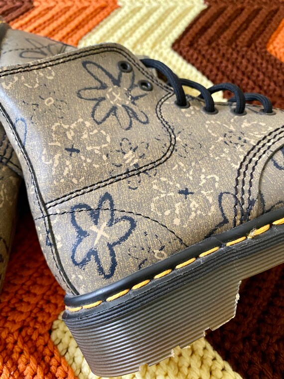 Vintage NOVELTY Floral Doc Martens UK 2/ US 4 - image 4