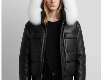Women Cropped Lambskin Leather Jacket: Black Fur Collar Winter Coat