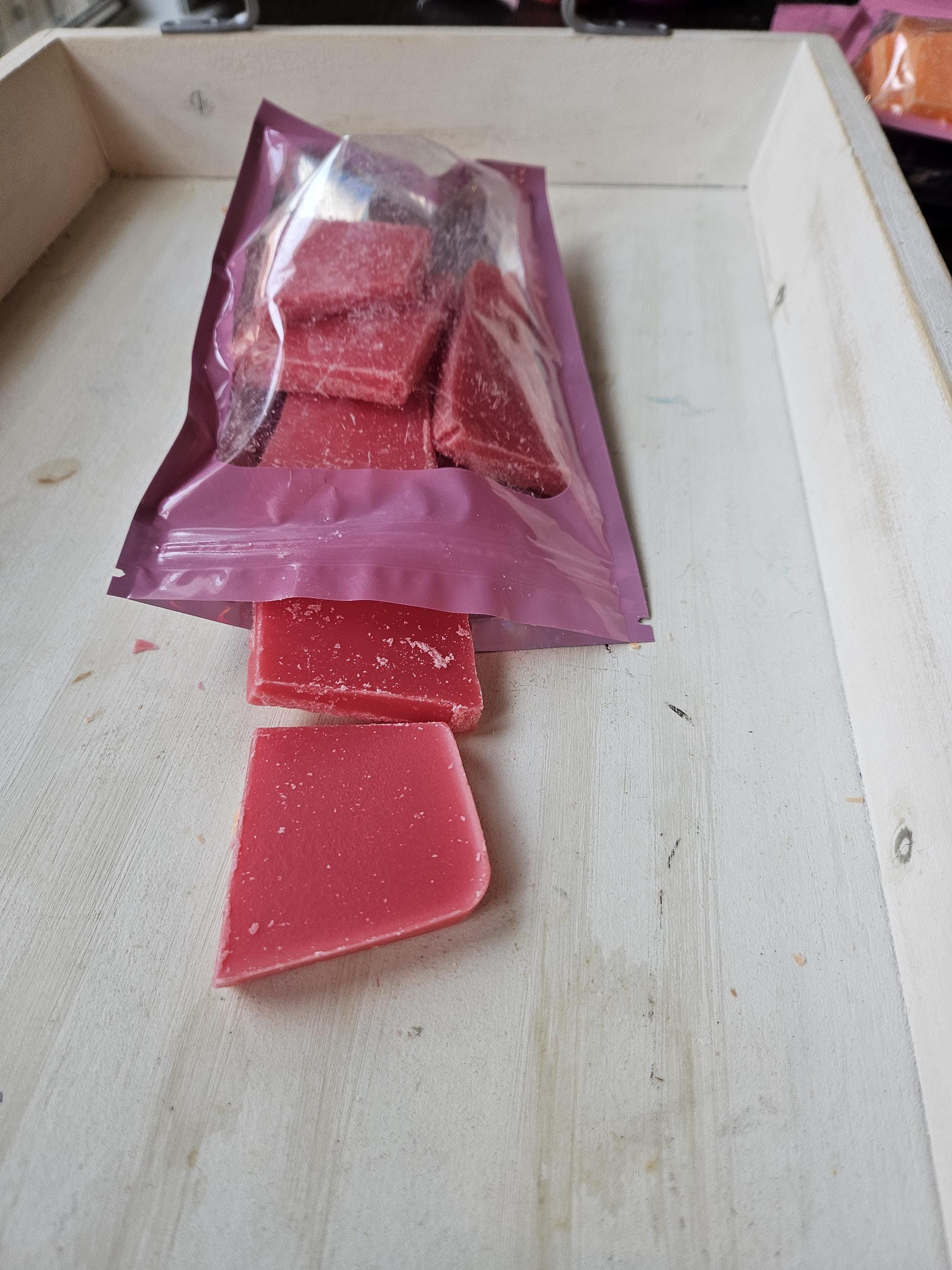 Soy Wax Bark Melts – Hand-Poured Scented Wax Bark | Break-Apart Wax Melts for Warmers | Strong Fragrance | Variety of Scents - Thumbnail 7