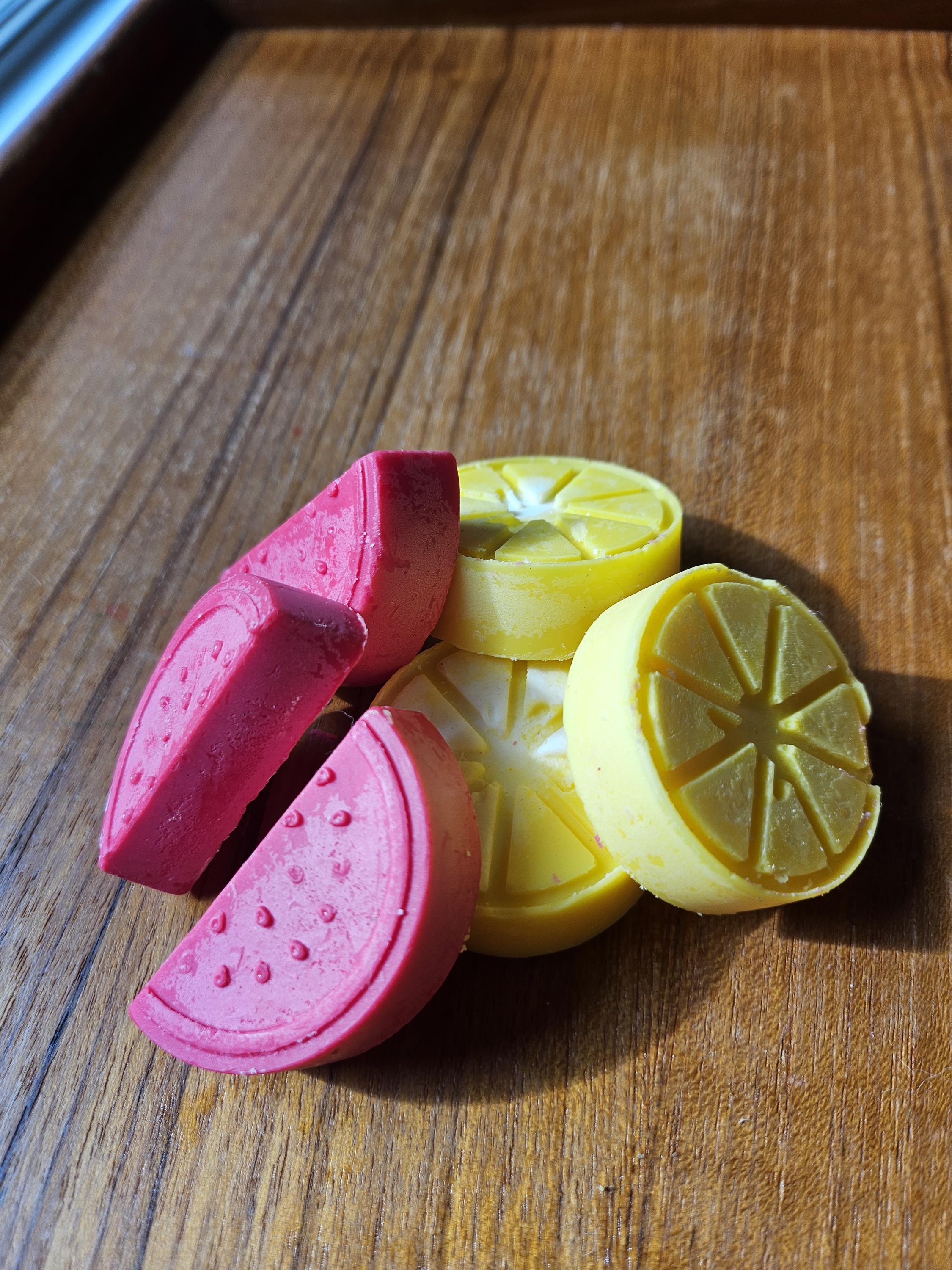 Watermelon Lemonade Soy Wax Melts – Fruit Slice Shaped Wax Tarts – Summer Wax Melts – Highly Scented Wax Melts – Fun Gift for Her
