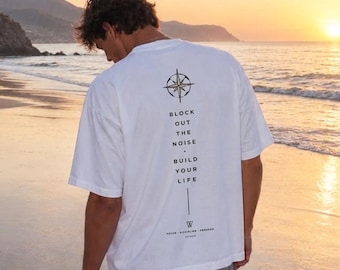 Camiseta con tipografía de brújula / Estampado minimalista en la espalda, cita de viaje