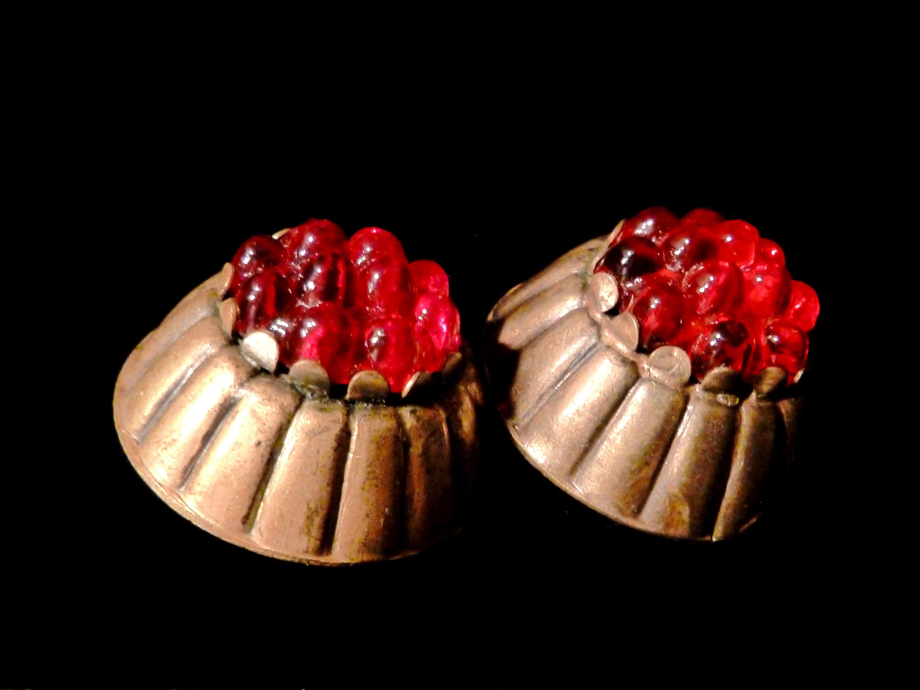 2 Grands boutons anciens en verre noir Décor de fleurs dentelle 2,6cm