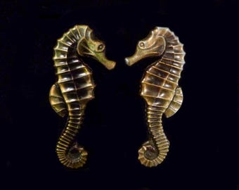 Tiradores de armario con forma de caballito de mar