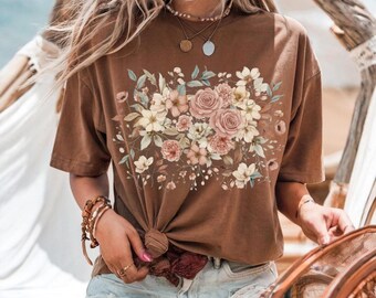ボヘミアン ワイルドフラワー コットンTシャツ – ニュートラルなヴィンテージフラワー