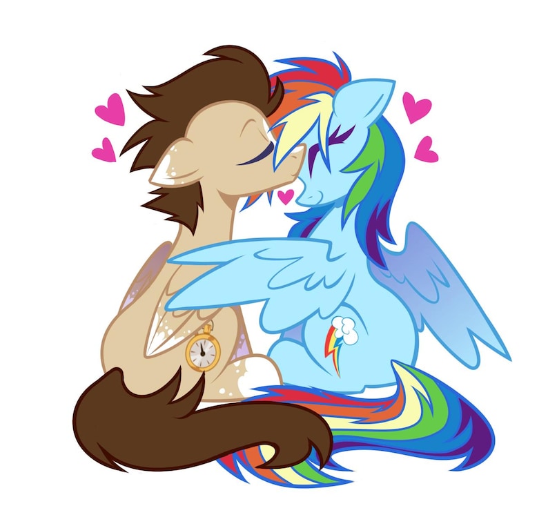K&ouml;nnte beinhalten: Eine digitale Illustration von zwei Ponys, die sich gegen&uuml;berstehen. Eines ist hellbraun mit einer dunkelbraunen M&auml;hne und einer goldenen Taschenuhr. Das andere ist hellblau mit einer regenbogenfarbenen M&auml;hne und einem Wolken-Regenbogen-Symbol.