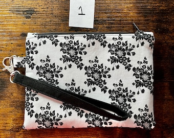 Black & White Wristlets w/strap