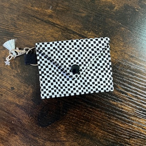 Mini billetera con llavero