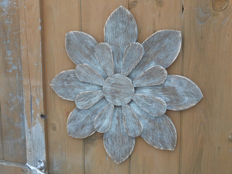 Rustic Handmade Barn Wood Flower Indoor or Outdoor Wall Art Rustic Handmade Barn Wood Flower Indoor or Outdoor Wall Art