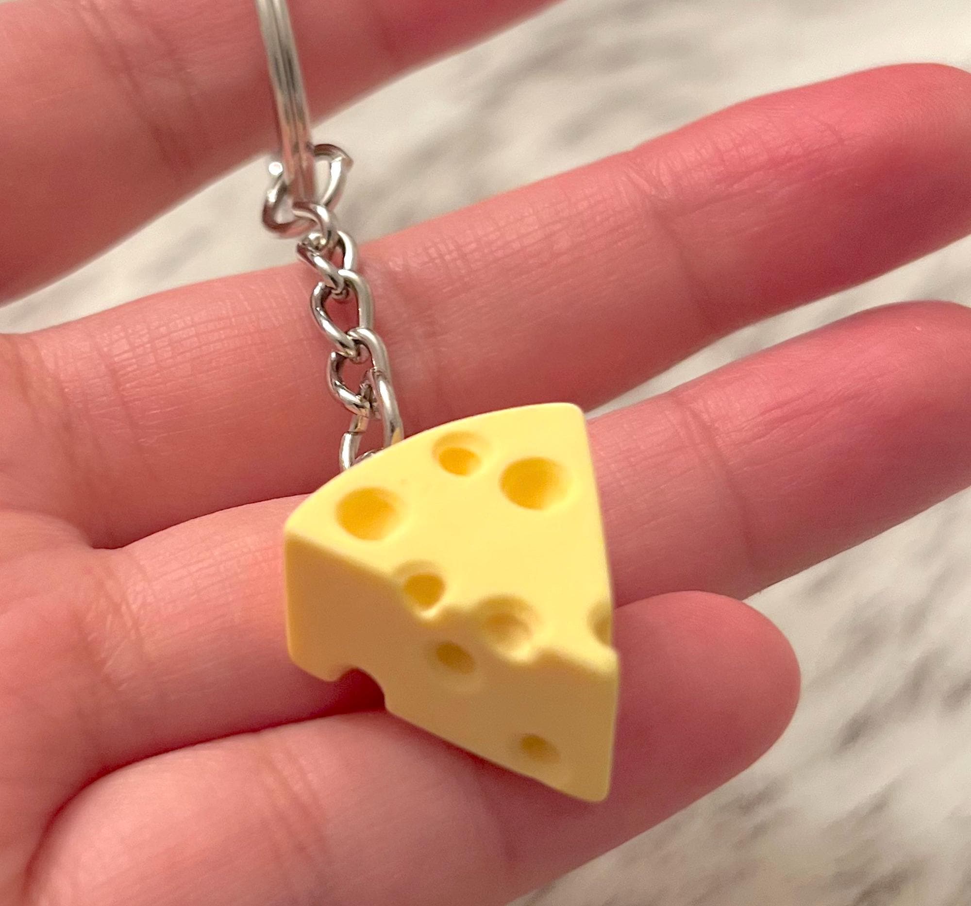 チーズキーホルダー - Etsy 日本