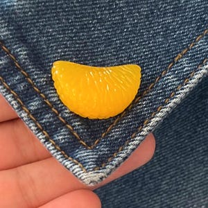 Orange Jacket Pin – Tangerine Pin for Jackets, Backpacks, Bags & Jeans – Cute Brooch Pin