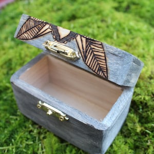 Small Wood Burned Box - Hand Painted - Wooden Keepsake Box - Pyrography Art - OOAK