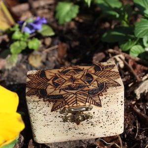 Wood Burned Mandala Box - Box Collector Gift - Small Wooden Keepsake Box - Pyrography Art - OOAK