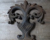 Antique iron finial fence gate Ornamental pediment Garden Home Supplies Architectural salvage Rustic weathered